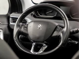Peugeot 208 Peugeot 208 1.2 PureTech Sport (PANORAMADAK, APPLE CARPLAY, GROOT NAVI, CAMERA, CLIMATE, SPORTSTOELEN, GETINT GLAS, CRUISE, NIEUWSTAAT) - afbeelding nr 18