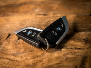 BMW X1 BMW X1 xDrive25e Sportline 221Pk Automaat (GROOT NAVI, DEALER ONDERHOUDEN, SFEERVERLICHTING, CLIMATE, LEDER, STOELVERWARMING, SPORTSTOELEN, GETINT GLAS, ELEK ACHTERKLEP, NIEUWE APK, NIEUWSTAAT) - afbeelding nr 41