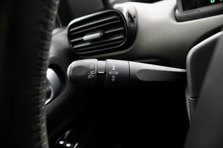 Citroën C4 Cactus Citroen C4 Cactus 1.2 PureTech Shine grijs/zwart - afbeelding nr 17