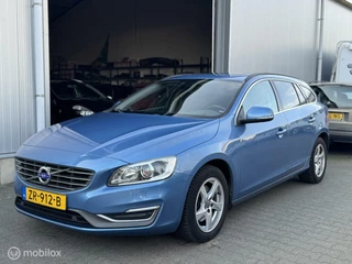 Volvo V60 Volvo V60 1.6 D2, Leder, Dakje, Navi, Xenon, Weinig Km’s - afbeelding nr 1