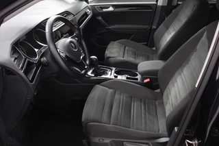 Volkswagen Touran Volkswagen Touran 1.5 TSI DSG Highline 7p | Navigatie | Apple Carplay/Android Auto | Parkeersensoren | Adaptive Cruise Control | Stoel-en stuurverwarming | Elektrische achterklep | Getinte ramen | Climatronic - afbeelding nr 10