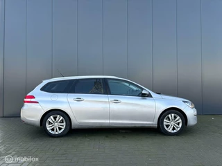 Peugeot 308 Peugeot 308 SW 1.2 PureTech Blue Lease Executive N.A.P grijs - afbeelding nr 3