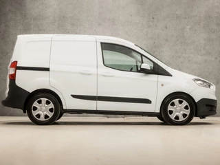 Ford Transit Courier (NAVIGATIE, AIRCO, ELEK RAMEN, NIEUWE APK, BLUETOOTH, CRUISE, NIEUWSTAAT) - afbeelding nr 4