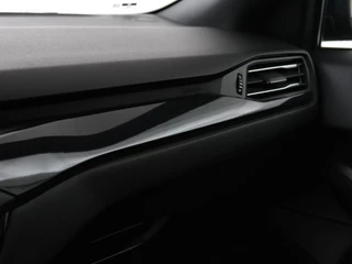 Ford Focus Ford Focus 1.0 EcoBosst Hybrid ST Line X |  Stoel & stuurverwarming | Camera | Full LED | Carplay | Keyless | Climate control | Cruise control - afbeelding nr 25