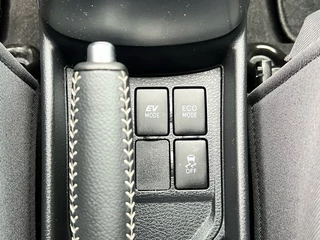 Toyota Yaris Toyota Yaris 1.5 Hybrid Aspiration Automaat 5-deurs | Navi | Cruise control - afbeelding nr 31
