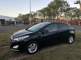 Hyundai i30 Hyundai i30 1.6 GDi GO! - NAVI/CLIMA/CAMERA/CRUISE/NAP - afbeelding nr 4