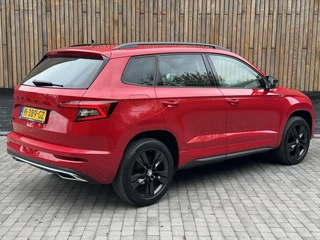 Škoda Karoq Skoda Karoq 1.5 TSI Sportline Automaat | Stoelverwarming | Apple CarPlay | LED verlichting | Trekhaak uitklapbaar | Adaptieve cruise control | Dode hoek detectie | Voorruitverwarming | Parkeersensoren voor en achter | Achteruitrijcamera - afbeelding nr 2