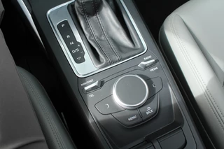 Audi Q2 Audi Q2 1.4 TFSI 150pk CoD Sport Automaat NL-Auto NAP Panoramadak Clima Cruise Navi PDC 17