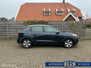 Kia Niro Kia Niro 1.6 GDi Hybrid ExecutiveLine navigatie - afbeelding nr 3