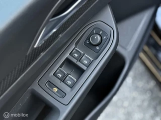 Volkswagen Golf Volkswagen Golf  2.0 R 4 Motion |Pano |AKRA|Drift|Leder|HUD|H&K - afbeelding nr 25