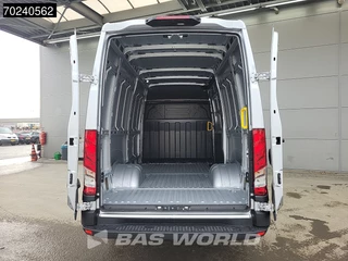 Iveco Daily Iveco Daily 35C18 180PK Automaat Dubbellucht L2H2 ACC Navi Camera 12m3 Airco - afbeelding nr 6