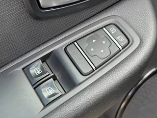Renault Clio Renault Clio 0.9 TCE ZEN *JAAR GARANTIE * APK 09-2026* AIRCO NAVIGATIE BT DAB PDC - afbeelding nr 9