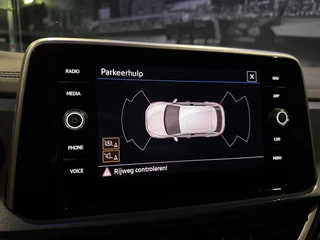Volkswagen T-Roc Volkswagen T-ROC 1.5 TSI Style*LED*Virtual*DAB+*PDC V&A*Trekhaak*NAVI*AppConnect* - afbeelding nr 24