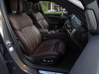 BMW 5 Serie BMW 5 Serie Touring 540i xD 340PK TwinTurbo High E. INDIVIDUAL LED / *NAP* - afbeelding nr 29