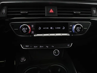 Audi A4 Audi A4 45 TFSI quattro Sport S line Black Edition |  Leder | Trekhaak | 360 camera | Virtual Cockpit | Matrix LED | Navigatie | Sportstoelen | Park Assist | Climate control - afbeelding nr 26