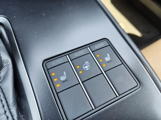 Lexus UX - afbeelding nr 25