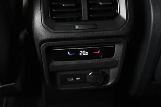 Volkswagen Tiguan Volkswagen Tiguan 1.5 TSI R-Line | Panoramadak | 360 camera | Trekhaak | Full LED | Stoelverwarming | Carplay | Harman-Kardon | Adaptive cruise | Navigatie - afbeelding nr 33