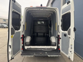 Volkswagen Crafter Volkswagen Crafter 35 2.0 TDI L3H3 EL Trendline AIRCO / CRUISE CONTROLE / TREKHAAK / 3 ZITS - afbeelding nr 10