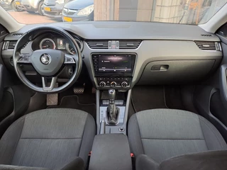 Škoda Octavia Škoda Octavia Combi 1.0 TSI Greentech Style Business | Automaat | Trekhaak | Stoelverwarming | All-seasons | Cruise | - afbeelding nr 5