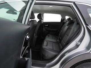 Kia Niro Kia Niro 1.6 GDi Hybrid ExecutiveLine Aut. *LEATHER-FABRIC | NAVI-FULLMAP | KEYLESS | CAMERA | COMFORT-SEATS | DIGI-COCKPIT | LANE-ASSIST | ECC | CARPLAY | PDC | 16''ALU* - afbeelding nr 9