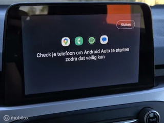 Ford Focus FORD FOCUS 1.0 ECOBOOST TREND EDITION/LED/CARPLAY/CRUISE/LANE ASSIST/16''LMV - afbeelding nr 29