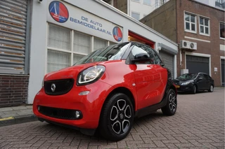 Smart Fortwo Verwarmd stuurwiel | Stoelverwarming | Cruise control | LED pakket | 15inch sportvelgen | Touchscreen Full Map Navigatie | BlueTooth interface | Mirrorlink/ Android Auto | Achteruitrijcamera | Parkeersensoren | - afbeelding nr 3