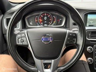 Volvo V60 Volvo V60 2.4 D6 Twin Engine R-Design ACC|BOMVOL|SCHUIFDAK - afbeelding nr 16