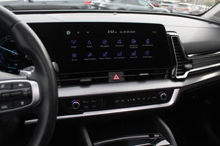 Kia Sportage Kia Sportage 1.6 T-GDi Plug-in Hybrid AWD DynamicPlusLine / Trekhaak / Panoramadak / Camera / 19'' / Matrix LED / Keyless / Virtual Cockpit / Dodehoek / DAB / Stuurverwarming - afbeelding nr 19