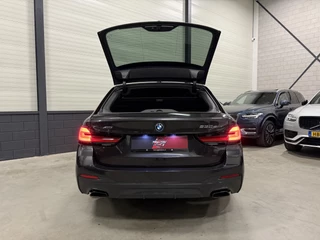 BMW 5 Serie HEAD-UP/LASER/ACC/TREKHAAK/360CAMERA/ALCANTARA/KEYLESS/SHADOW-LINE/DRIVING ASS PRO/SFEER/STUUR+STOELVERWARMING/LIVE COCKPIT/M-AERODYNAMIC/SOPHISTOGRAU/VOLLEDIG BMW DEALER HISTORIE - afbeelding nr 69