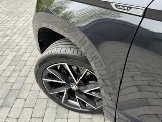 Škoda Karoq Skoda Karoq 1.5 TSI Sportline Automaat | Panoramadak | LED | Stoelverwarming | Adaptieve cruise control | Dode hoek detectie | Trekhaak uitklapbaar | Canton HiFi | Elektrisch bedienbare achterklep | Parkeersensoren voor en achter | Achteruitrijcamera - afbeelding nr 70