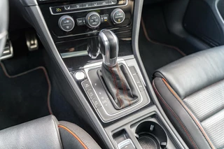 Volkswagen Golf Volkswagen Golf 2.0 TSI GTI Performance |Pano|Dyna|Leer|Keyless - afbeelding nr 37