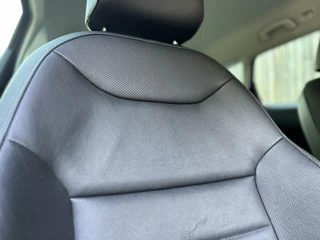 SEAT Ateca Seat Ateca 1.0 EcoTSI Limited Edition Volleer | Stoelverwarming | Apple CarPlay | Navigatiesysteem | Elektrisch bedienbare achterklep | Lichtmetalen velgen | Draadloze telefoonlader | Lane assist & Blind Spot detectie | Parkeersensoren voor en achter - afbeelding nr 48