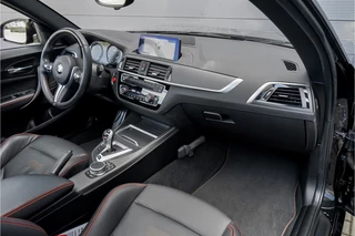 BMW M2 BMW M2 2-serie Coupé DCT Competition 411PK Shadow Schuifdak Leer 19