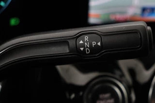 Mercedes-Benz GLA Mercedes-Benz GLA-klasse 250e Style | Adaptive cruise | Carplay |  Stoelverwarming | Camera | Half leder | Full LED | Park Assist | Widescreen | Climate control - afbeelding nr 32