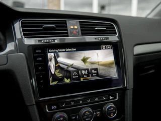 Volkswagen e-Golf Volkswagen e-Golf 136pk | Navi Discover Pro | Warmtepomp | LED koplampen | Apple Carplay & Android Auto | Stoelverwarming - afbeelding nr 15