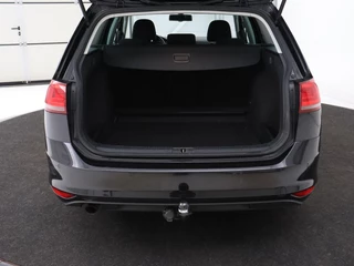 Volkswagen Golf Volkswagen Golf 1.0 TSI Busness Edition Connected | Camera |  Trekhaak | Sportstoelen | Navigatie | Climate control | Cruise control - afbeelding nr 9