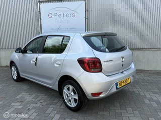 Dacia Sandero Dacia Sandero 0.9 TCe Laureate 2017 / Airco / Navigatie / DAB / Dealeronderhouden NAP - afbeelding nr 4