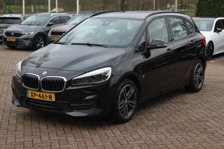 BMW 2 Serie BMW 2 Serie Active Tourer 225xe iPerformance High Executive / Camera / Leder / Head-up / Navigatie / Sportstoelen / 17'' / Stoelverwarming / Cruise Control - afbeelding nr 6