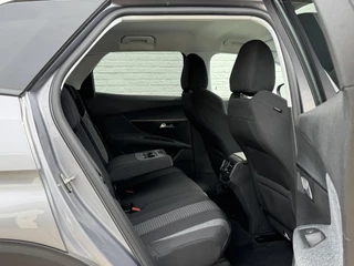 Peugeot 3008 Peugeot 3008 1.2 PureTech Allure Carplay Cruise Pdc Clima Navigatie Goed onderhouden! - afbeelding nr 22