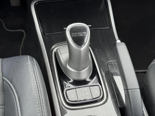 Mitsubishi Outlander Mitsubishi Outlander 2.0 PHEV Executive Edition Navi,Camera,Alcantara,Trekhaak,Stoelverkoeling,Stoelverwarming,Pdc V+A,Clima,Cruise,Dealer Onderhouden,Nieuwe Apk bij Aflevering - afbeelding nr 19