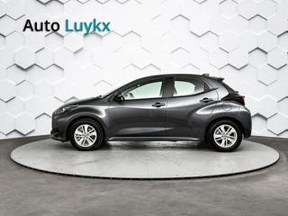 Toyota Yaris Toyota Yaris 1.5 Hybrid 115 Business | Parkeersensoren voor + achter | Stuurverwarming | Stoelverwarming - afbeelding nr 2