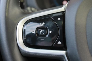 Volvo XC60 Volvo XC60 T8 Recharge AWD R-Design | Panoramadak | Parkeercamera | 20 Inch Velgen | Glossy Black | Keyless - afbeelding nr 26