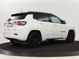 Jeep Compass Jeep Compass 4xe 240 Plug-in Hybride Electric S | Leder | Stoel & stuurverwarming | Camera | Adaptive cruise | Carplay | Navigatie - afbeelding nr 34