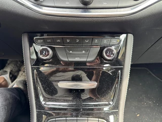 Opel Astra Opel Astra Sports Tourer 1.4 Innovation Alu wielen/Airco-Ecc/Navigatie - afbeelding nr 26