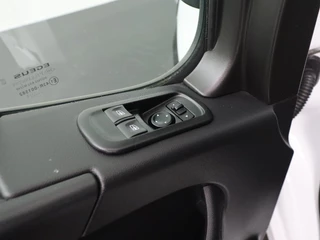 Renault Master Renault Master 2.3DCi 145PK Bakwagen+Laadklep | Airco | Cruise | 3-Persoons - afbeelding nr 9