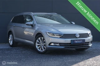 Volkswagen Passat Volkswagen Passat Variant 1.5 TSI DSG Highline Virtual Ergo! - afbeelding nr 1