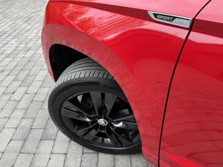Škoda Karoq Skoda Karoq 1.5 TSI Sportline Automaat | Stoelverwarming | Apple CarPlay | LED verlichting | Trekhaak uitklapbaar | Adaptieve cruise control | Dode hoek detectie | Voorruitverwarming | Parkeersensoren voor en achter | Achteruitrijcamera - afbeelding nr 65