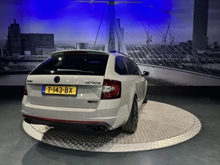 Škoda Octavia Skoda Octavia Combi 2.0 TSI RS 245 *Full Options*Concaver Wheels*Milltek*TopStaat* - afbeelding nr 10