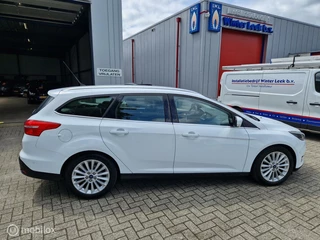 Ford Focus Ford Focus Wagon 1.0 Titanium Ecc Cruis Navi Haak 118070 km - afbeelding nr 15