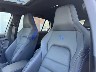 Volkswagen Golf Volkswagen Golf 8 R 2.0 TSI 333pk 4Motion 20 years Edition Akra Pano H&K Leder Memory Ventilatie Stuurvw Stlvw Blindspot Fabrieksgarantie - afbeelding nr 14